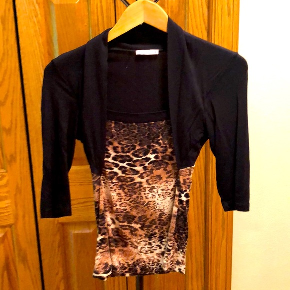 ANIMAL PRINT 🐯Women’s top - Picture 1 of 3